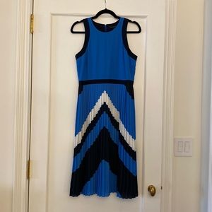 Banana Republic Blue Pleated Chevron Midi Dress